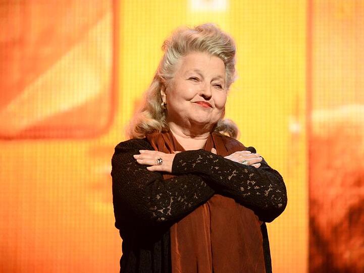 Hanna Schygulla setzt beim Älterwerden vor allem auf Humor.