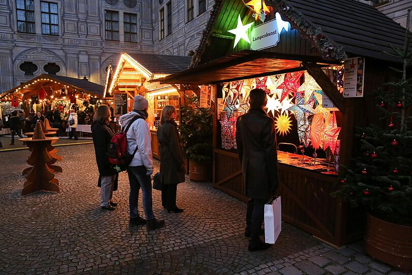 Bis 23.Dezember ist das "Weihnachtsdorf" in der Residenz geöffnet.