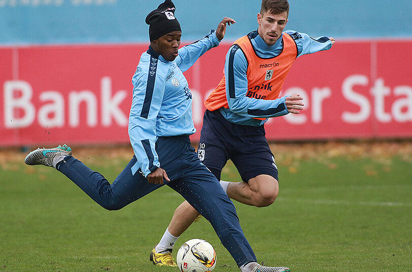 Bilden sie die Doppelsechs in Leipzig? Milos Degenek (rechts) und Romuald Lacazette.