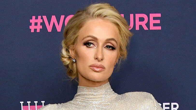 Paris Hilton packt erstmals über ihre Vergangenheit aus.