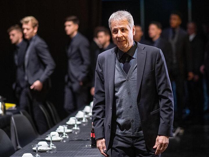 Trainer Lucien Favre muss mit dem BVB nun liefern.