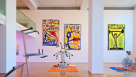 Thierry Geoffroys "The Awareness Muscle Training Center" im Museum Villa Stuck.