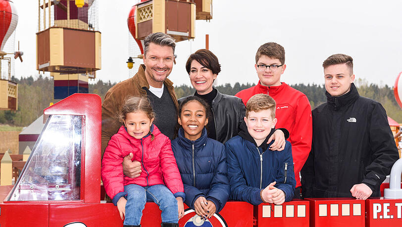 Hardy Krüger jr., seine Frau Alice und deren Kinder im Jahr 2019. Hardy Krüger jr., seine Frau Alice und deren Kinder im Jahr 2019.