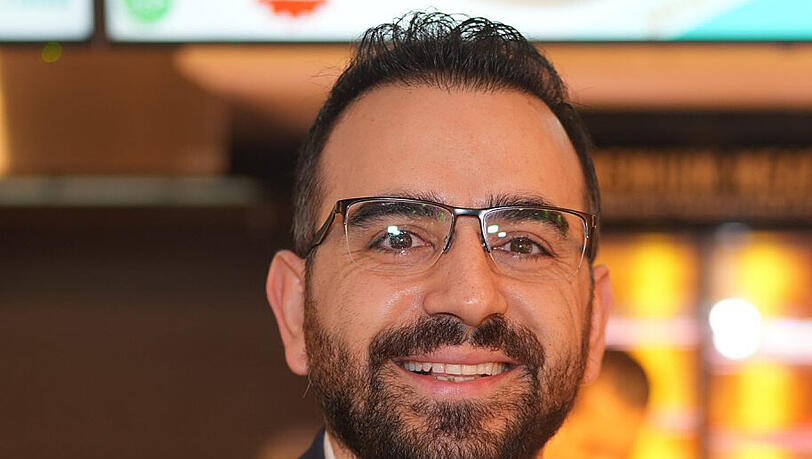 Ahmet &Ouml;zdemir, Gesch&auml;ftsf&uuml;hrer im Sultan-Restaurant, M&uuml;nchen.