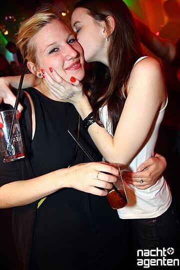 Die Hochschule München feiert das neue Semester mit einer großen Sause in der Nachtgalerie. Mehr Bilder unter www.nachtagenten.de.