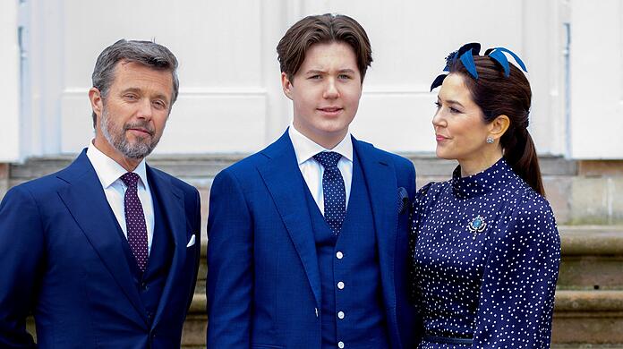 Prinz Christian mit Kronprinz Frederik und Kronprinzessin Mary.