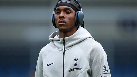 Mathys Tel wechselte im Sommer nach halbjähriger Leihe fest zu Tottenham Hotspur.
