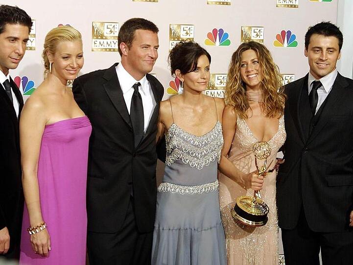 David Schwimmer (l-r), Lisa Kudrow, Mathew Perry, Courtney Cox Arquette, Jennifer Aniston und Matt LeBlanc im Jahr 2002.