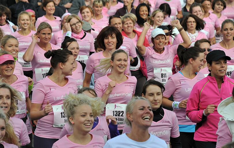 Rosa Frauenpower im Olympiapark: Die Bilder vom Women's Run 2012.