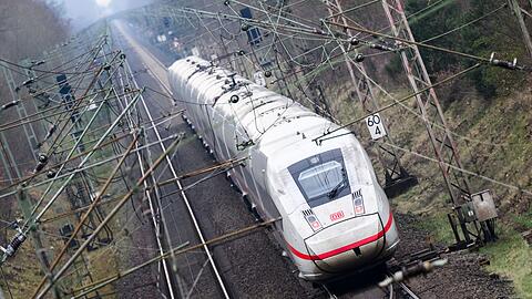 Auf der Bahnstrecke Hannover-Berlin wird es bis Sonntag zu Verspätungen kommen.