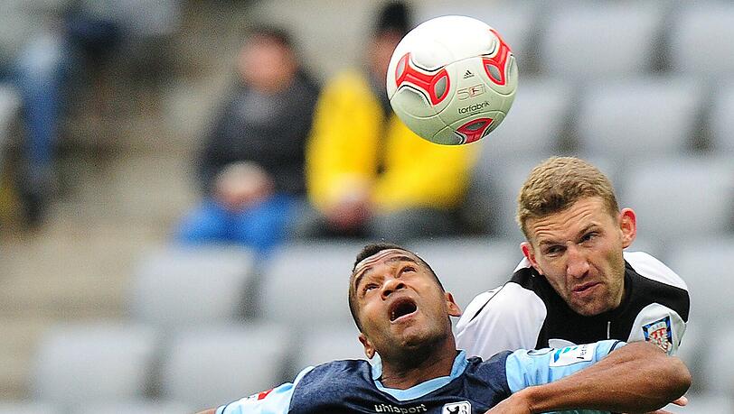 Mal wieder bei der U21: Ola Kamara (l.). Mal wieder bei der U21: Ola Kamara (l.).