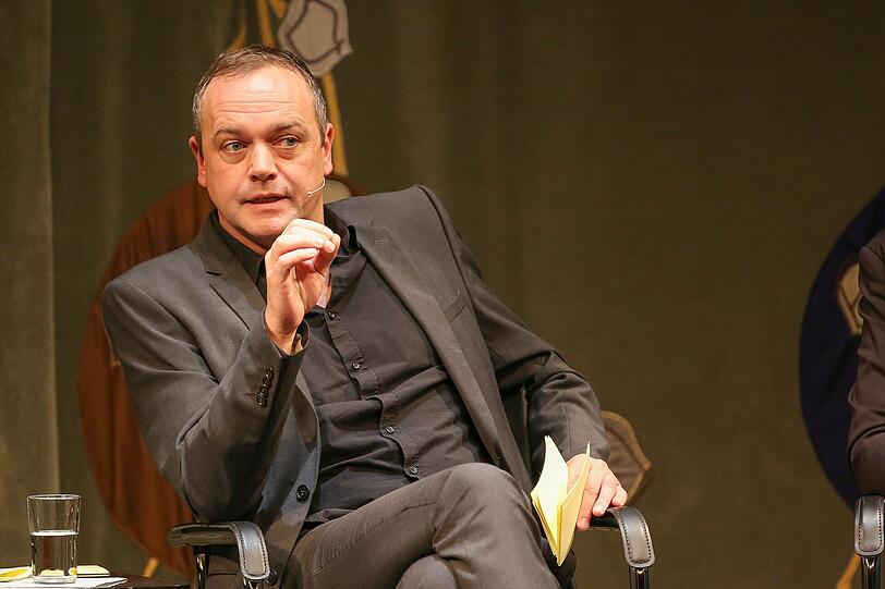 AZ-Chefredakteur Michael Schilling moderierte die Podiumsdiskussion.