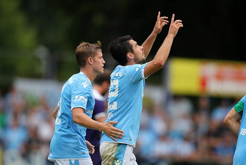 Der TSV 1860 gewinnt im Toto-Pokal mit 4:0 gegen den Bezirksligisten VfR Neuburg. Die Bilder zum Durchklicken.