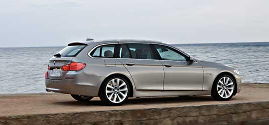 Harmonische Linien und ein praxisgerechtes Innenleben: der neue BMW 5er Touring.