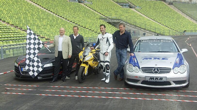 Vor dem ersten Testlauf der DTM im Münchner Olympiastadion.