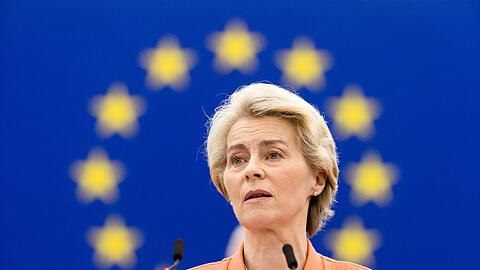 Ursula von der Leyen (CDU) spricht.