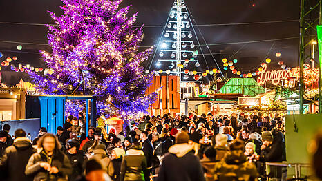 Theresienwiese leuchtet wieder bunt. Seit dem 25. November läuft das Tollwood-Winterfestival. Die AZ hat den kulinarischen Test gemacht.