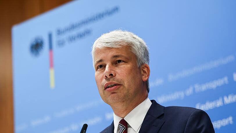 Bilger hat bereits eine Konferenz zum Niedrigwasser veranstaltet - den Grünen reicht das aber nicht. (Archivbild) Bilger hat bereits eine Konferenz zum Niedrigwasser veranstaltet - den Grünen reicht das aber nicht. (Archivbild)