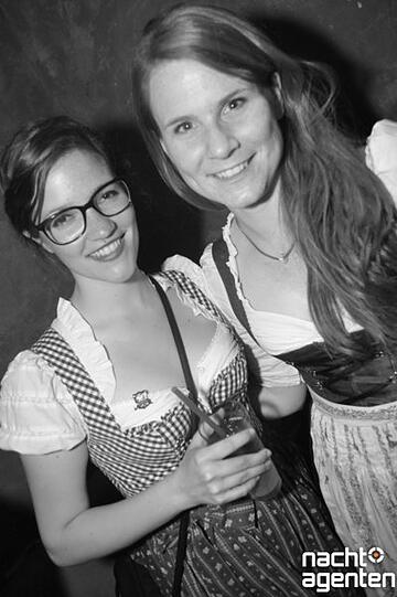 Beim Donnerstagsclubbing in der 089-Bar mit DJ Nino und DJ Stefan gab's das Beste aus House, Pop, Rock und Disco auf die Ohren. Mehr Bilder unter: href="http://www.nachtagenten.de/gallery/donnerstags-clubbing.921335.html