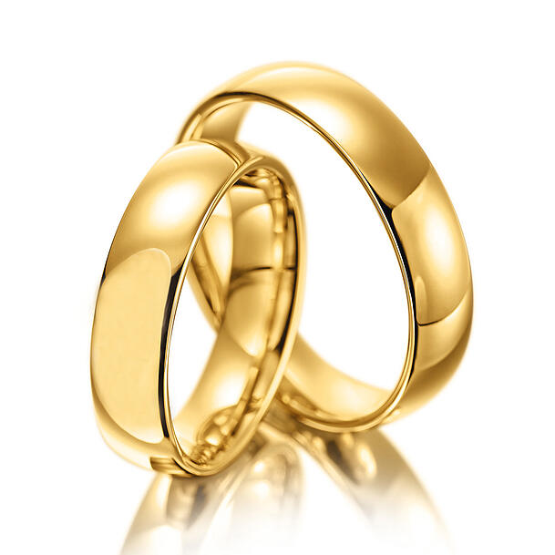 Der Klassiker: gelbgoldene Eheringe. Der Klassiker: gelbgoldene Eheringe.