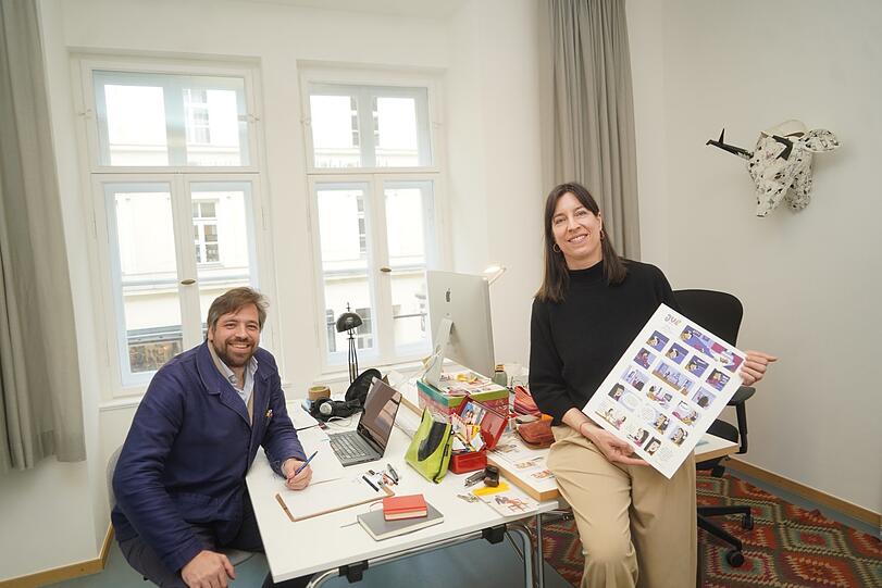 Möbeldesigner Julien Gorrias (38) aus Paris, teilt Raum 108 mit der Illustratorin Karo Leopold (44).