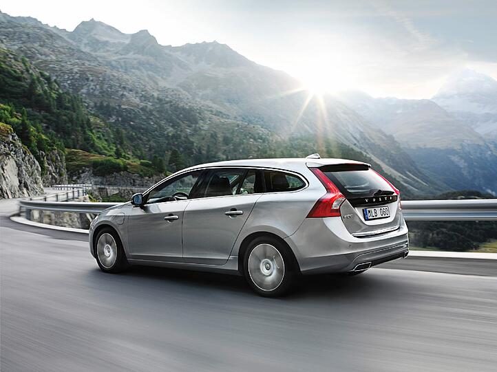 Schicke Keilform: Der "Sport-Kombi" Volvo V60 ist auch optisch gelungen.