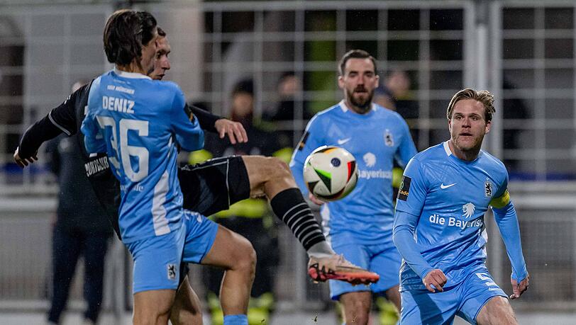 Mittelmäßiges Mittelfeld: Während (li.) Deniz und Jacobsen (re.) im Saisonverlauf immer mehr überzeugten, hatten die restlichen Löwen so ihre Probleme. Muenchen vs SC Verl, Football, 3 Bundesliga, Matchday 18, Season 2024 2025, 14 12 2024 Muenchen Copyright: xEibner-Pressefoto/HeikexFeinerx EP_HFR Mittelmäßiges Mittelfeld: Während (li.) Deniz und Jacobsen (re.) im Saisonverlauf immer mehr überzeugten, hatten die restlichen Löwen so ihre Probleme. Muenchen vs SC Verl, Football, 3 Bundesliga, Matchday 18, Season 2024 2025, 14 12 2024 Muenchen Copyright: xEibner-Pressefoto/HeikexFeinerx EP_HFR