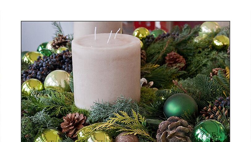 Die Stadtbibliothek feiert den Advent nicht mit Kerzen, sondern mit einem Kalender (Symbolfoto). Die Stadtbibliothek feiert den Advent nicht mit Kerzen, sondern mit einem Kalender (Symbolfoto).