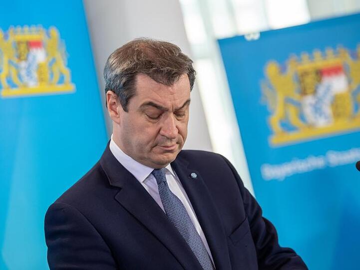 Markus Söder (CSU) nimmt an einer Pressekonferenz teil. Foto: Peter Kneffel/dpa