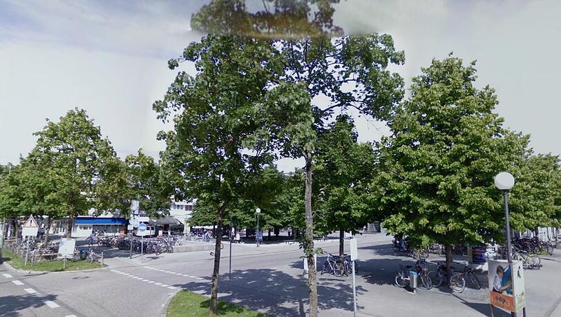 Am Schweizer Platz findet die nächste Bürgersprechstunde der Linken statt. Am Schweizer Platz findet die nächste Bürgersprechstunde der Linken statt.