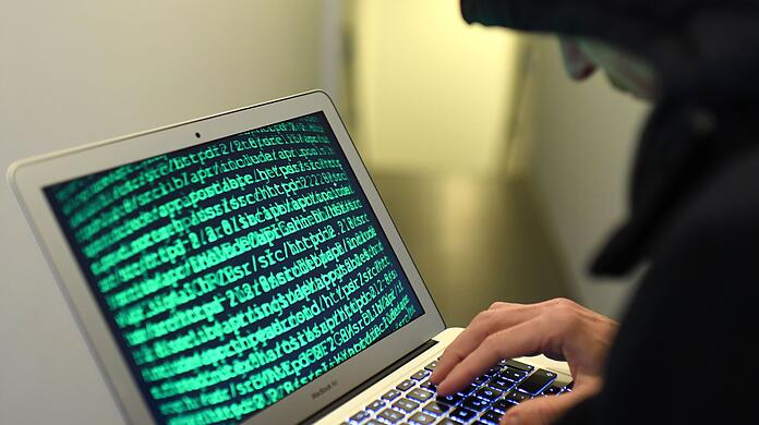 In einer Zeit, in der online viele sensible Daten verfügbar sind - ob von Privatpersonen oder Staaten, ist das Aufrechterhalten der Sicherheit umso wichtiger.