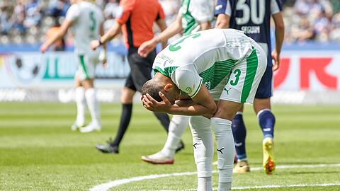 Maximilian Dietz droht mit Greuther F&uuml;rth der Abstieg in die 3. Liga.