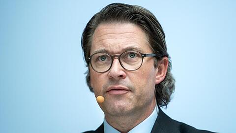 Bundesverkehrsminister Andreas Scheuer: "Gemeinsam wollen wir neue digitale Mobilitätsangebote ermöglichen und voranbringen.".