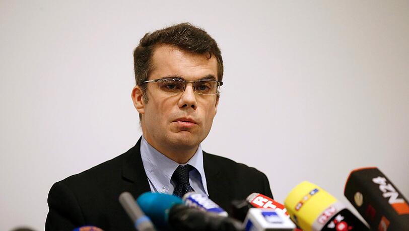 Der Geschäftsführer des Universitätsklinik in Grenoble, Marc Penaud, auf der Pressekonferenz zum Gesundheitszustand von Michael Schumacher. Der Geschäftsführer des Universitätsklinik in Grenoble, Marc Penaud, auf der Pressekonferenz zum Gesundheitszustand von Michael Schumacher.