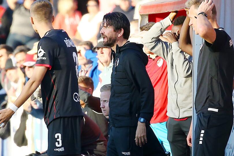 Unter Flaschenbefüllungsdruck: Türkgücüs Trainer Peter Hyballa.