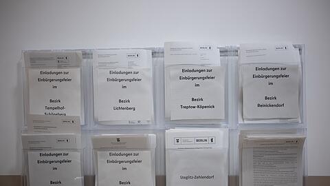 In Berlin gab es deutlich mehr Einbürgerungen nach drei Jahren aufgrund besonderer Integrationsleistungen als etwa in Bayern oder Hamburg. (Archivfoto)