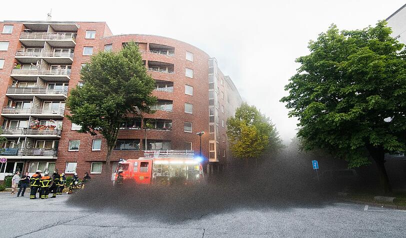 Bei einer Explosion in einem ehemaligen Bunker in Hamburg wurden 21 Menschen verletzt. Die Bilder.