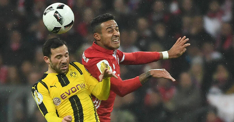 THIAGO: NOTE 4 - Schöne Direktabnahme, die Bürki zur Ecke lenkte (38.). In der zweiten Halbzeit konnte aber auch der Spanier dem Dortmunder Angriffswirbel nichts entgegensetzen. Schlimm: Sein Fehlpass auf Lahm ins Seitenaus (87.).