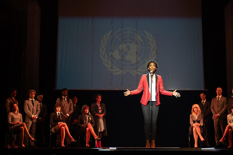 Das Musical "Wüstenblume" im Deutschen Theater.