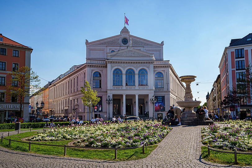 Das Staatstheater am G&auml;rtnerplatz, auch G&auml;rtnerplatztheater genannt, ist das Zentrum des Viertels.