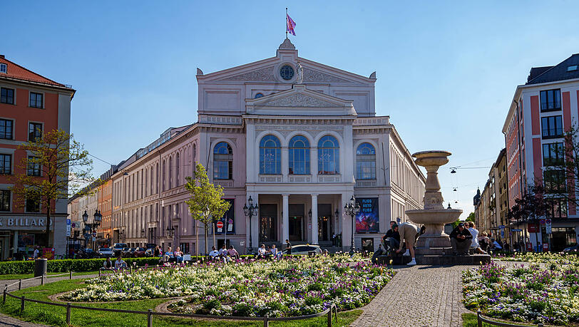 Das Staatstheater am G&auml;rtnerplatz, auch G&auml;rtnerplatztheater genannt, ist eine beliebte Kulturinstitution in M&uuml;nchen. Auf dem Dach des Hauses gibt es jetzt eine &Auml;nderung von gewisser Tragweite.