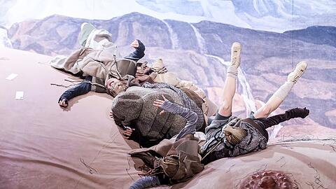"Am Wiesnrand" von Stefanie Sargnagel im Volkstheater.
