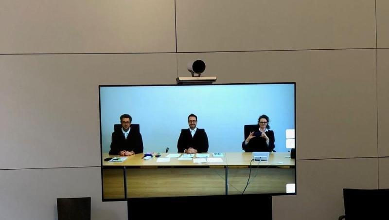 Mitglieder der 7. Zivilkammer am Landgericht München sind auf einem Monitor zu sehen. Foto: -/Landgericht München 1/dpa Mitglieder der 7. Zivilkammer am Landgericht München sind auf einem Monitor zu sehen. Foto: -/Landgericht München 1/dpa
