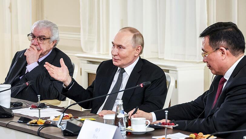 Beim Wirtschaftsforum in St. Petersburg trifft Putin traditionell Vertreter der großen Nachrichtenagenturen.