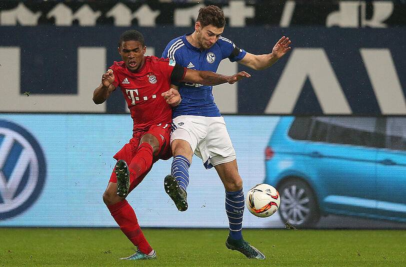 Bayern-Star Douglas Costa (links): Aufregung um seinen Dienstwagen.
