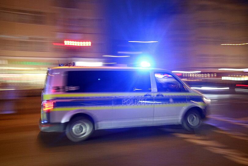 Die A8 war zwischen Neusäß und Adelsried in Fahrtrichtung München am Freitagmorgen vollgesperrt. (Symbolbild)