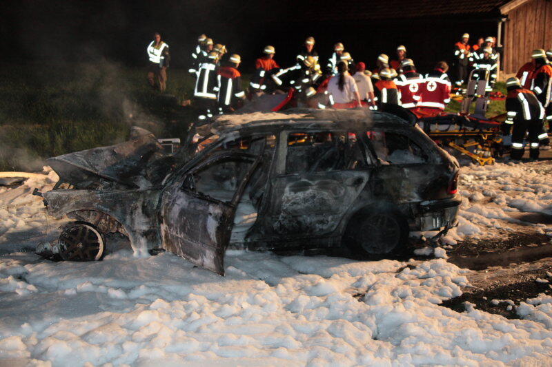 Die Bilder vom Auffahrunfall zwischen Gangkofen und Frontenhausen.