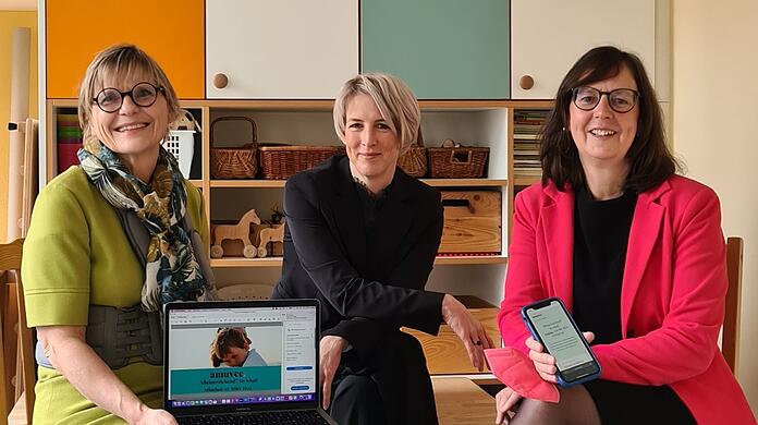 Sigrid Egner (links) und Annett-Katrin Wohlgemuth (rechts) starten ein Portal für Alleinerziehende. Katrin Habenschaden hat es vorgestellt.