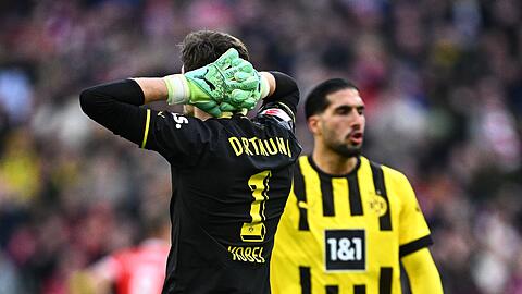 Dortmunds Torhüter Gregor Kobel hatte nicht seinen besten Tag.