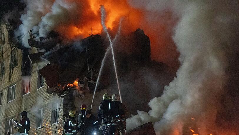 Beh&ouml;rden melden auch Kinder unter den Toten und Verletzten in Charkiw.